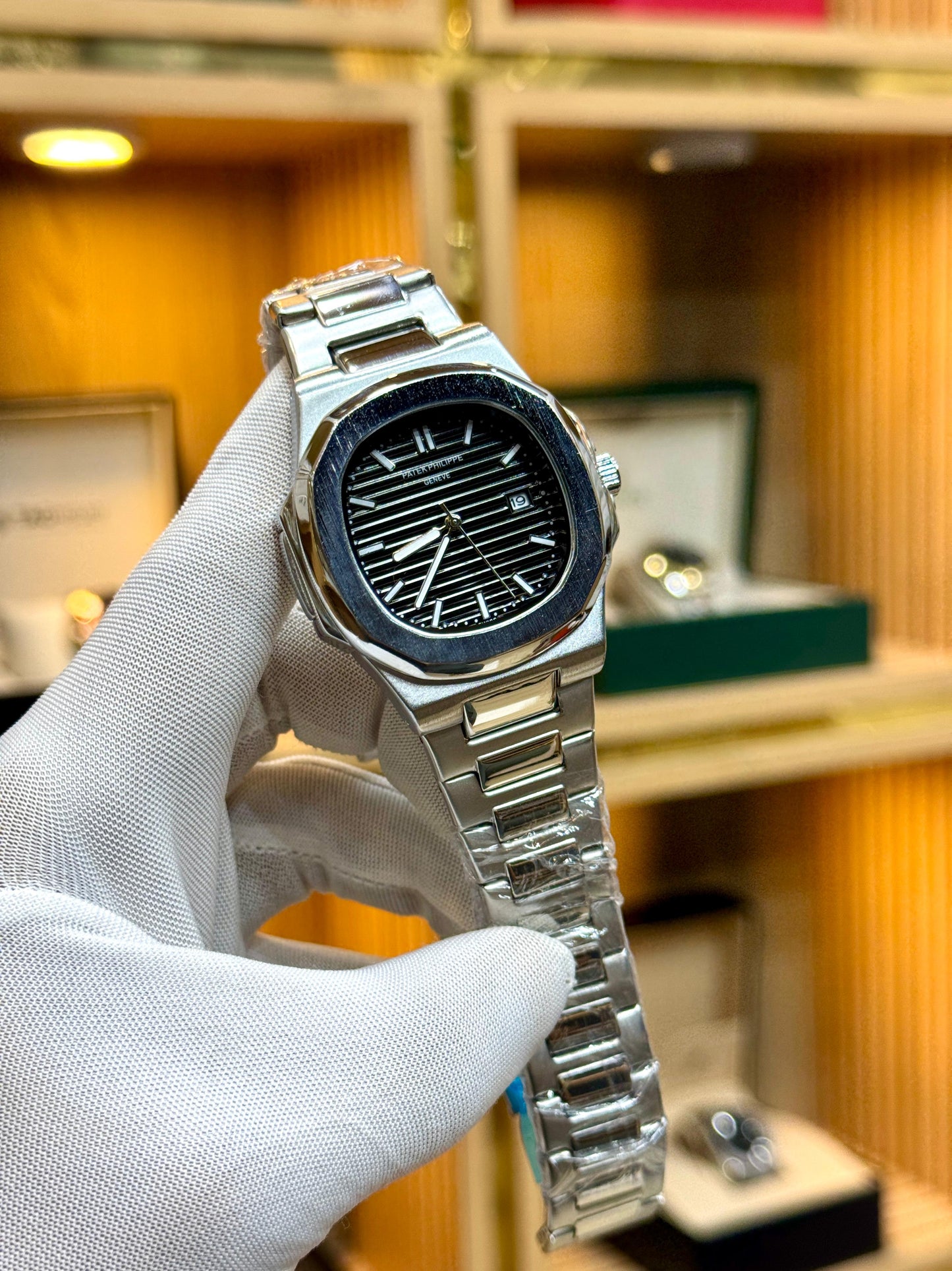 PATEK PHILLPPE (NAUTILUS)